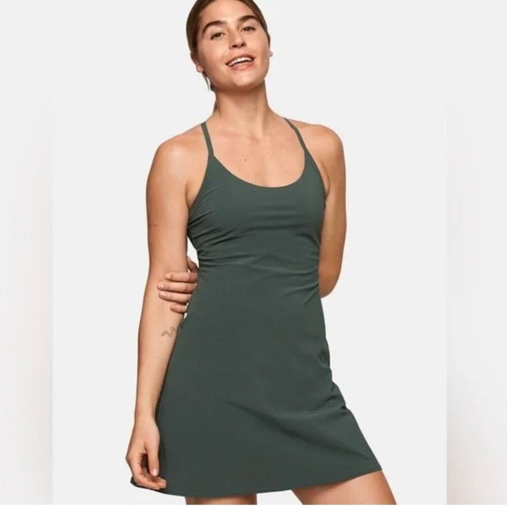 Outdoor Voices The Exercise Dress in Evergreen Small